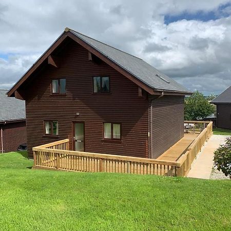 Retallack Resort 4 Bedroom Lodge - Hot Tub For Hire On Request -Pool & Spa 帕兹托 外观 照片