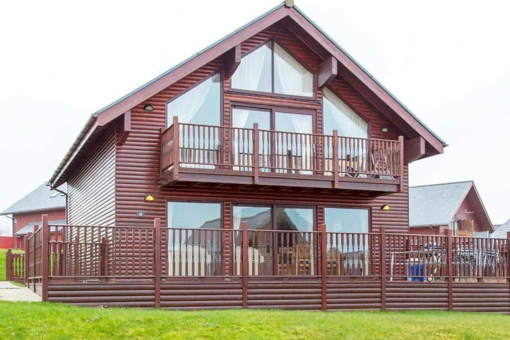 Retallack Resort 4 Bedroom Lodge - Hot Tub For Hire On Request -Pool & Spa 帕兹托 外观 照片